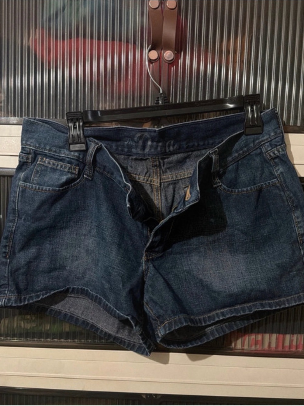 Old Navy Dark Blue Denim Shorts with Back Pocket Accent - Picture 2 of 3
